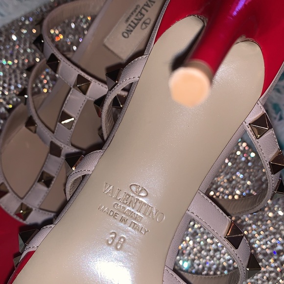 Valentino - Picture 5 of 6